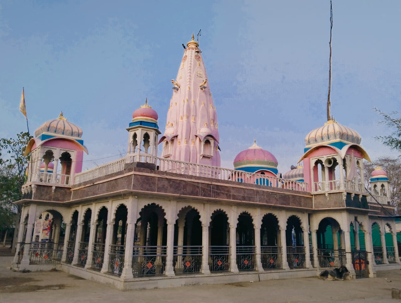 आर्थिक बचत, सामाजिक एकता और सांस्कृतिक गौरव